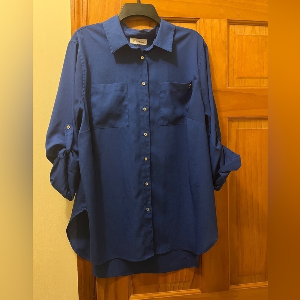 Calvin Klein button down long sleeve, size unknown/1x or XL
